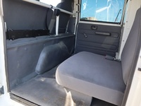 いすゞエルフダブルキャブ（Wキャブ）小型（2t・3t）[写真26]