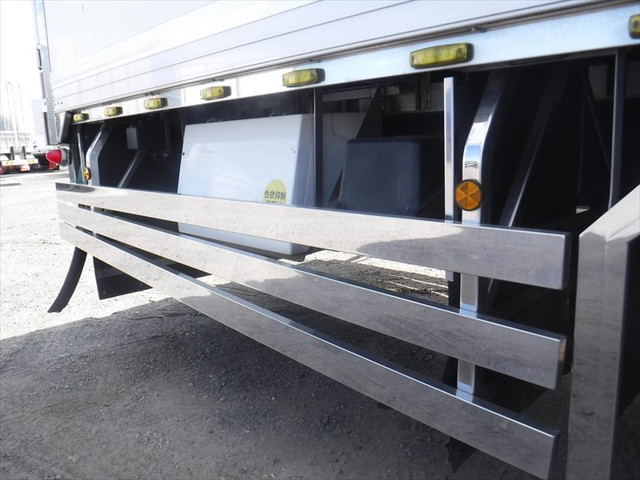 三菱ふそうスーパーグレート冷凍車（冷蔵車）大型（10t）[写真23]