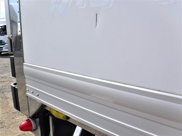 三菱ふそうスーパーグレート冷凍車（冷蔵車）大型（10t）[写真24]