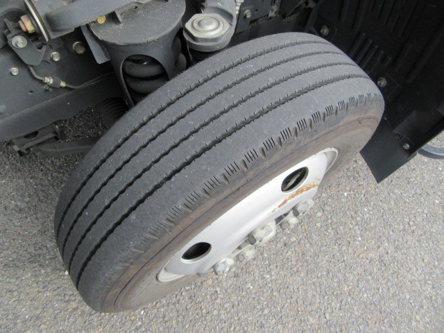 いすゞエルフアルミバン小型（2t・3t）[写真10]