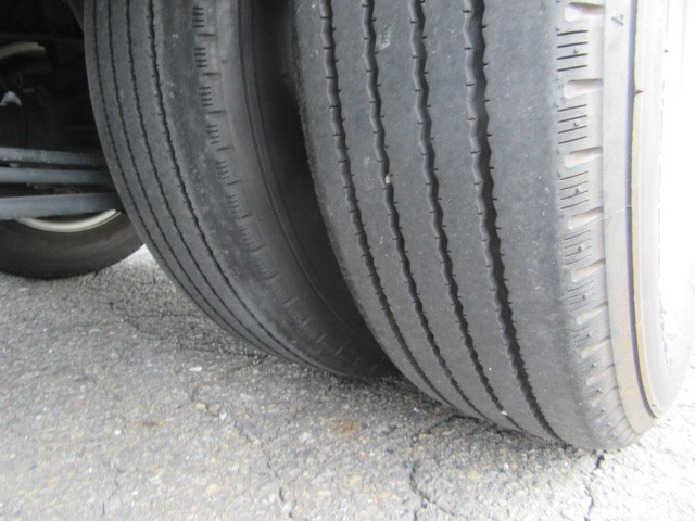 いすゞエルフアルミバン小型（2t・3t）[写真11]