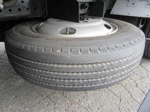 いすゞエルフアルミバン小型（2t・3t）[写真12]