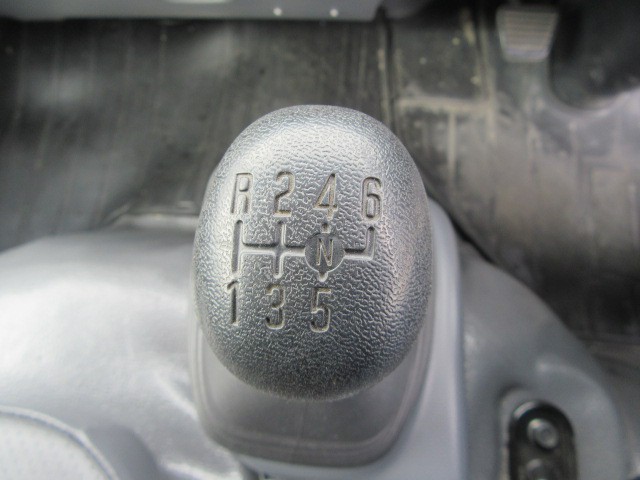 いすゞエルフアルミバン小型（2t・3t）[写真15]