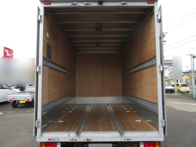 いすゞエルフアルミバン小型（2t・3t）[写真05]