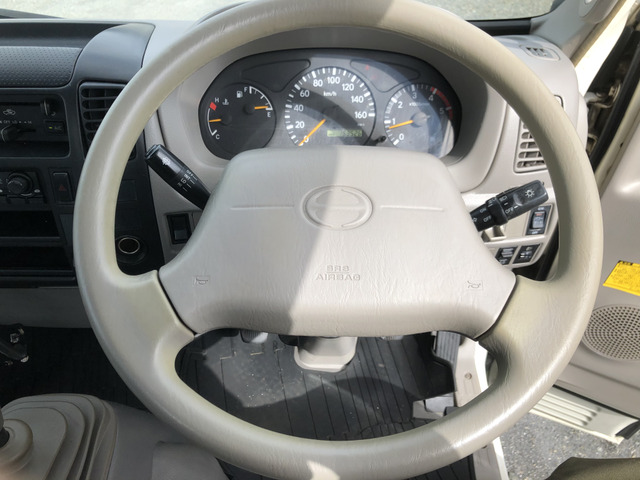 日野デュトロ平ボディ小型（2t・3t）[写真14]