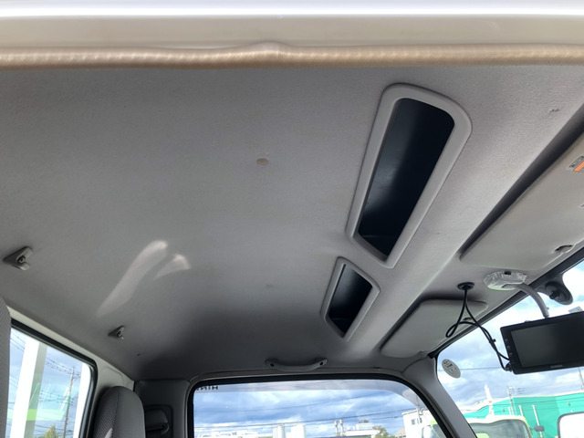 日野デュトロ平ボディ小型（2t・3t）[写真33]