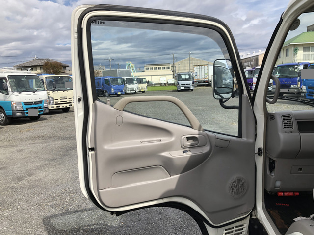 日野デュトロ平ボディ小型（2t・3t）[写真34]