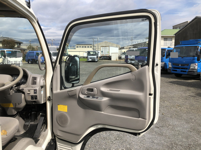 日野デュトロ平ボディ小型（2t・3t）[写真35]
