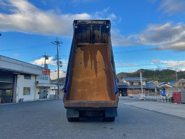 三菱ふそうスーパーグレートダンプ大型（10t）[写真09]