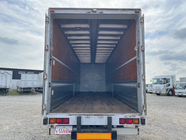 いすゞギガアルミウイング大型（10t）[写真10]