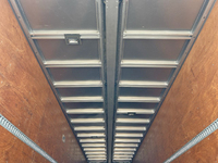 いすゞギガアルミウイング大型（10t）[写真11]