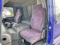 いすゞギガアルミウイング大型（10t）[写真32]