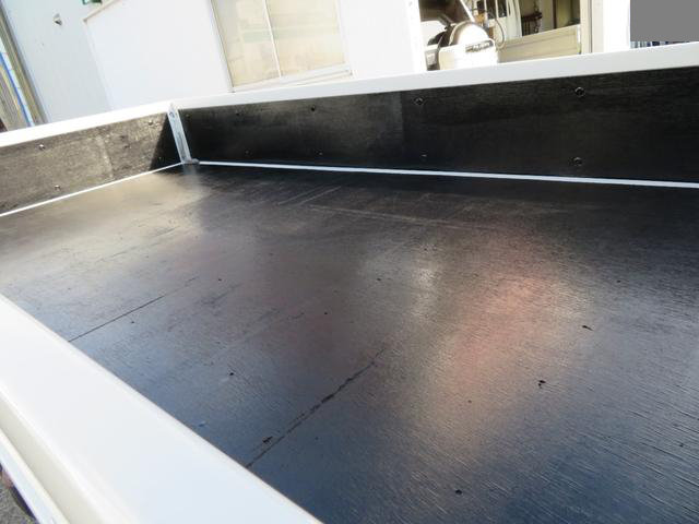 いすゞエルフ平ボディ小型（2t・3t）[写真28]