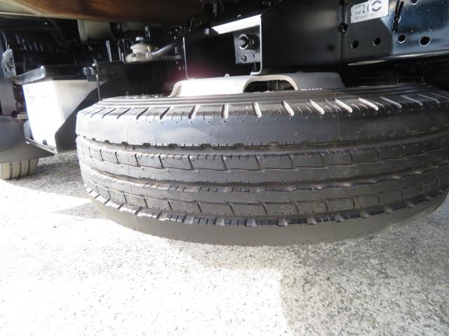 いすゞエルフ平ボディ小型（2t・3t）[写真09]