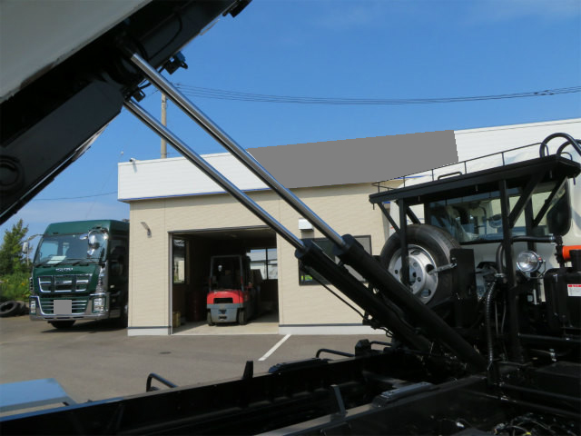 日野レンジャーコンテナ専用車中型（4t）[写真21]