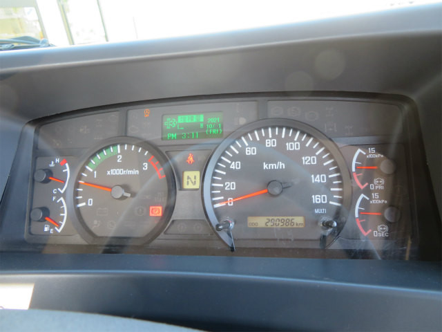 いすゞフォワードアルミブロック中型（4t）[写真10]