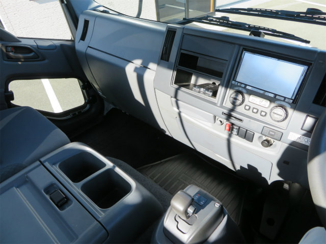 いすゞフォワードアルミブロック中型（4t）[写真12]