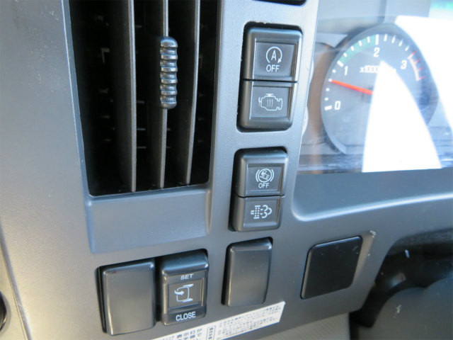 いすゞフォワードアルミブロック中型（4t）[写真13]