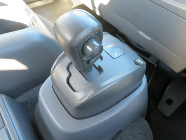 いすゞフォワードアルミブロック中型（4t）[写真14]