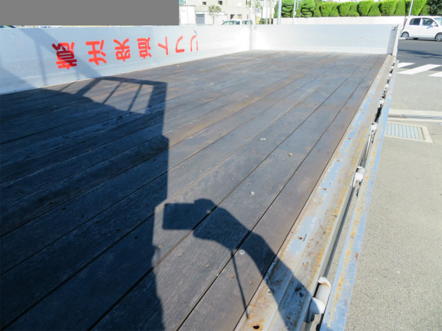 いすゞフォワードアルミブロック中型（4t）[写真22]