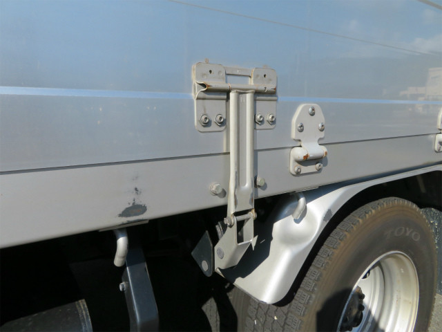 いすゞフォワードアルミブロック中型（4t）[写真25]