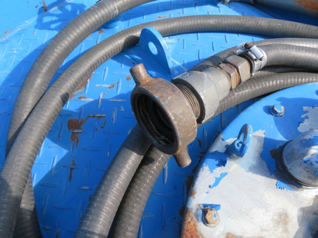 トヨタトヨエースタンク車（タンクローリー）小型（2t・3t）[写真12]