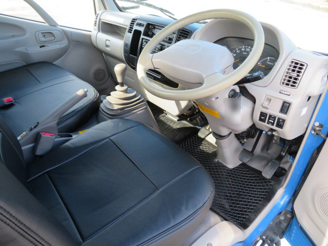 トヨタトヨエースタンク車（タンクローリー）小型（2t・3t）[写真34]