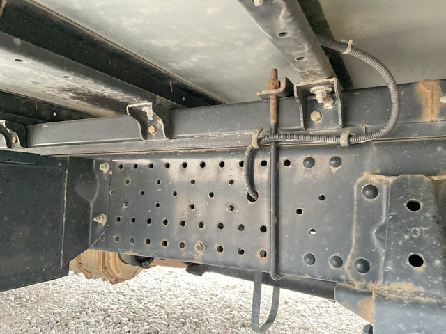 いすゞエルフアルミバン小型（2t・3t）[写真18]