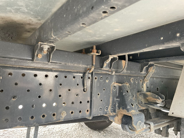 いすゞエルフアルミバン小型（2t・3t）[写真19]