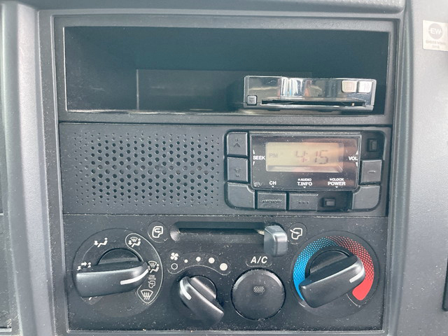 いすゞエルフアルミバン小型（2t・3t）[写真38]