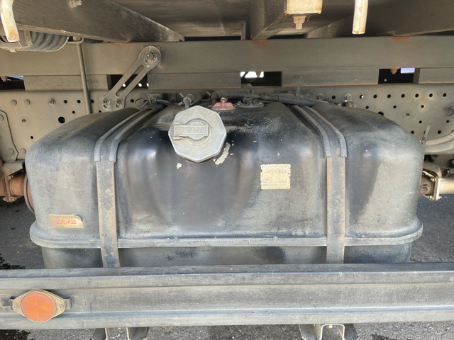 いすゞエルフ平ボディ小型（2t・3t）[写真20]