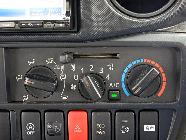 日野デュトロパネルバン小型（2t・3t）[写真12]