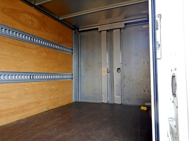 日野デュトロパネルバン小型（2t・3t）[写真20]