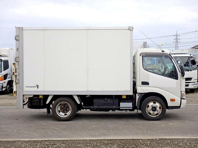 日野デュトロパネルバン小型（2t・3t）[写真07]