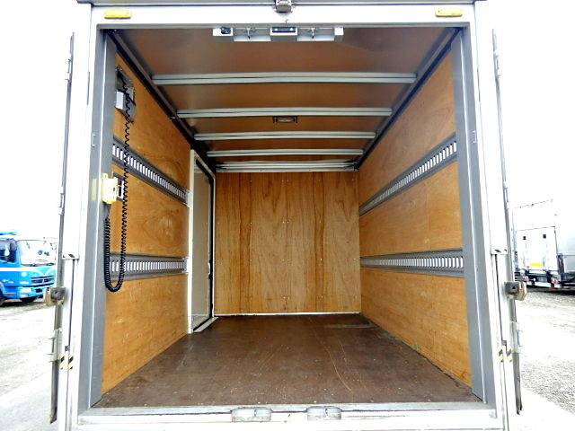 日野デュトロパネルバン小型（2t・3t）[写真08]