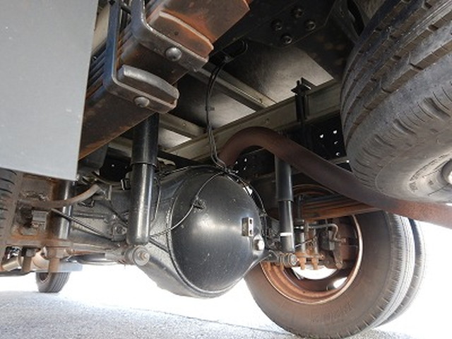 三菱ふそうキャンターアルミバン小型（2t・3t）[写真21]