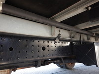 三菱ふそうキャンターアルミバン小型（2t・3t）[写真22]