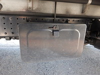 三菱ふそうキャンターアルミバン小型（2t・3t）[写真24]