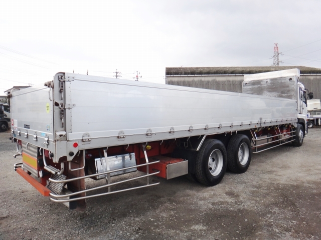 UDトラックスクオンアルミブロック大型（10t）[写真02]