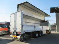 日野プロフィア冷蔵冷凍ウイング大型（10t）[写真02]