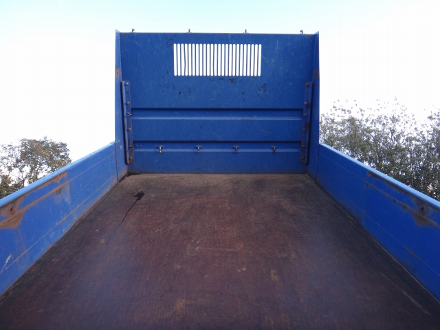 三菱ふそうキャンターダンプ小型（2t・3t）[写真02]