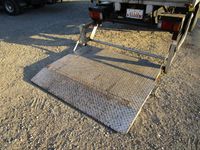 いすゞエルフアルミバン小型（2t・3t）[写真02]