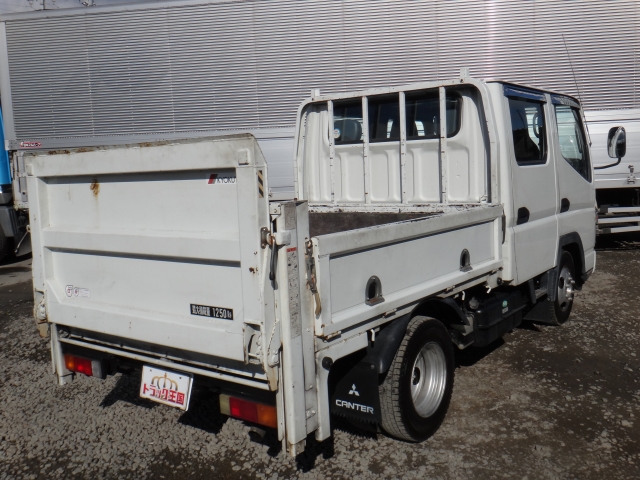三菱ふそうキャンターガッツダブルキャブ（Wキャブ）小型（2t・3t）[写真02]