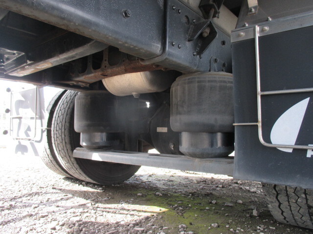 三菱ふそうファイター冷蔵冷凍ウイング増トン（6t・8t）[写真10]