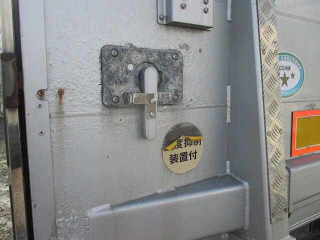 三菱ふそうファイター冷蔵冷凍ウイング増トン（6t・8t）[写真27]