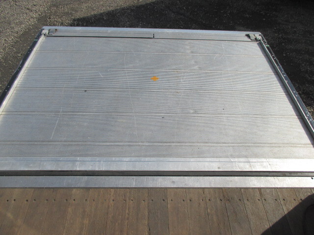 三菱ふそうファイター冷蔵冷凍ウイング増トン（6t・8t）[写真09]