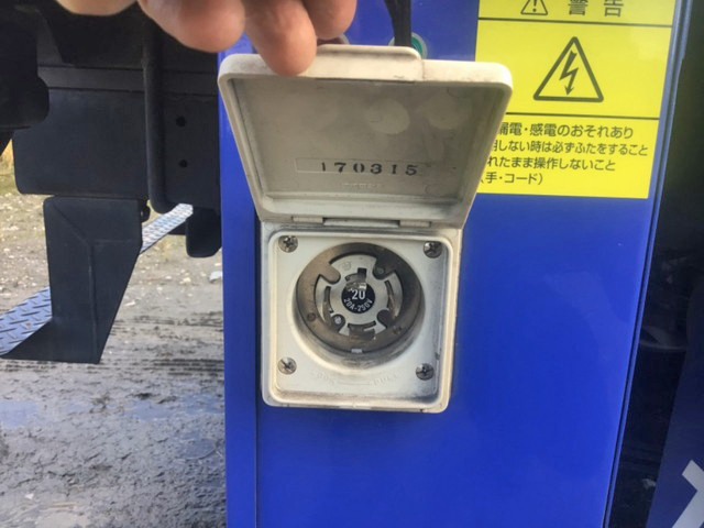 いすゞエルフ冷凍車（冷蔵車）小型（2t・3t）[写真13]