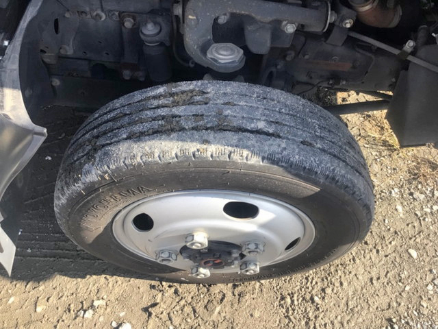 いすゞエルフ冷凍車（冷蔵車）小型（2t・3t）[写真14]