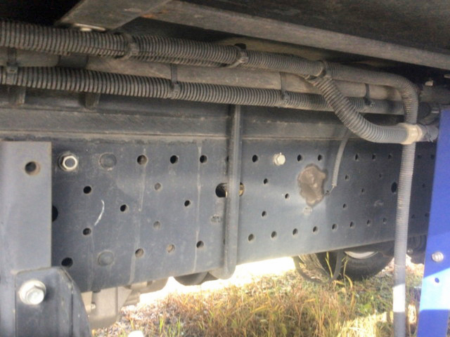 いすゞエルフ冷凍車（冷蔵車）小型（2t・3t）[写真16]