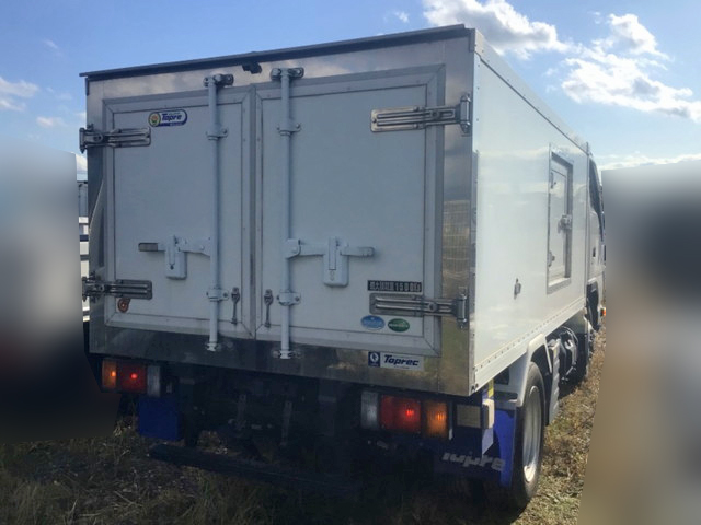 いすゞエルフ冷凍車（冷蔵車）小型（2t・3t）[写真02]